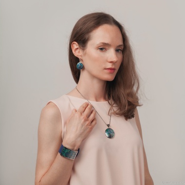 Браслет Fiore Luna, на кожаном синем ремешке, CB01319-8 BL/S Браслет Fiore Luna, на кожаном синем ремешке, CB01319-8 BL/S