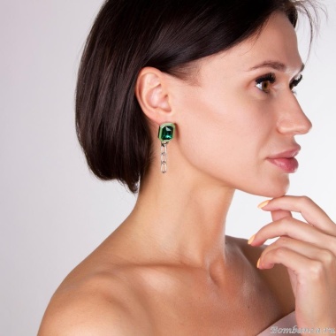 Серьги Moon Paris, Ringo, асимметричные, с кристаллом и жемчугом, MR-22.03-052 зеленый Серьги Moon Paris, Ringo, асимметричные, с кристаллом и жемчугом, MR-22.03-052 зеленый