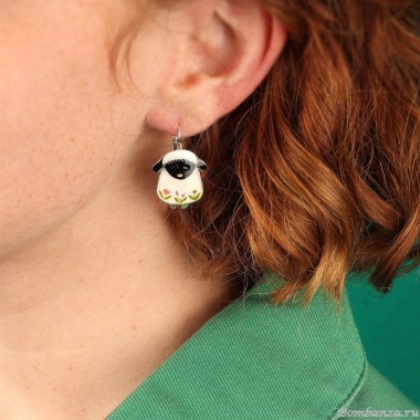 Серьги TARATATA, Hop, с цветной смолой и стразами, TT-T25-05718-101 белый Серьги TARATATA, Hop, с цветной смолой и стразами, TT-T25-05718-101 белый