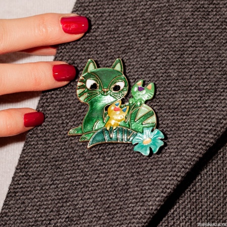 Брошь Shadore, Семейка