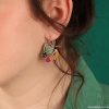 Серьги TARATATA, Jeu De L`oie, асимметричные, с цветной смолой, TT-H24-01708-20M золотистый Серьги TARATATA, Jeu De L`oie, асимметричные, с цветной смолой, TT-H24-01708-20M золотистый