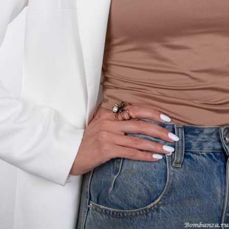 Кольцо Alcozer&J, в виде паука, с жемчугом и сапфиром, AL2312-A58HK23 золотистый Кольцо Alcozer&J, в виде паука, с жемчугом и сапфиром, AL2312-A58HK23 золотистый