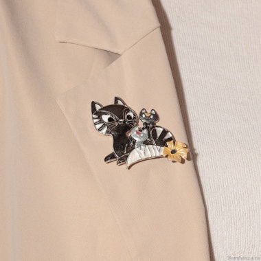 Брошь Shadore, Семейка