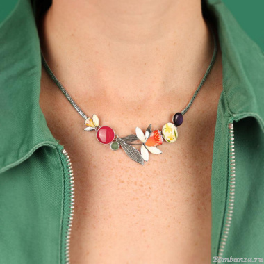 Колье TARATATA, Jonquille, цветная смола, агат, слюдяный порошок, TT-W24-01101-10M серебристый