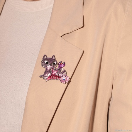 Брошь Shadore, Семейка