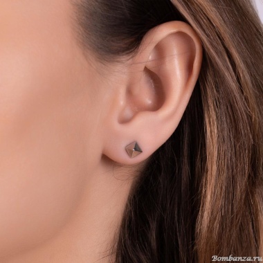 Пуссеты Lanzerotti, Gelido, в форме ромба, LZ-25.02-088 серебристый Пуссеты Lanzerotti, Gelido, в форме ромба, LZ-25.02-088 серебристый