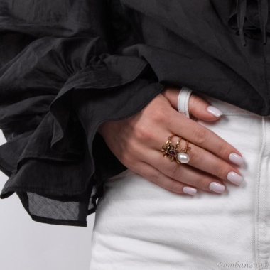 Кольцо Alcozer&J, паук с жемчугом и гранатом, AL2406-A5341C золотистый