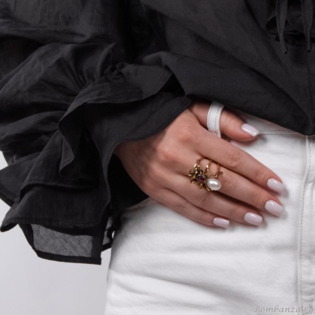 Кольцо Alcozer&J, паук с жемчугом и гранатом, AL2406-A5341C золотистый