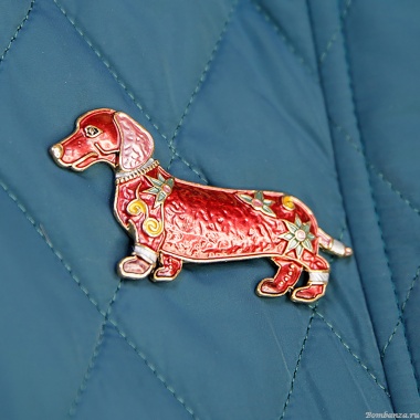 Брошь Shadore, Такса