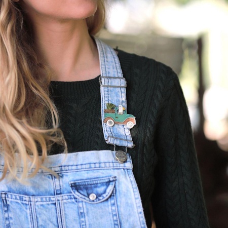 Брошь Taratata, Marguerite с цветной эмалью и текстилем