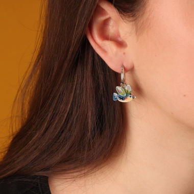 Серьги TARATATA, Dans les nuages, асимметричные, с цветной смолой, TT-H24-03918-10M Серьги TARATATA, Dans les nuages, асимметричные, с цветной смолой, TT-H24-03918-10M