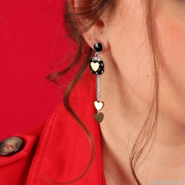 Серьги TARATATA, Kiff me, с цветной смолой и стеклянными бусинами, TT-H24-08965-102 черный Серьги TARATATA, Kiff me, с цветной смолой и стеклянными бусинами, TT-H24-08965-102 черный