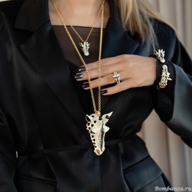 Колье Polina Firenze, жираф с эмалью и кристаллами, PF25.2-PE2962 бежевый