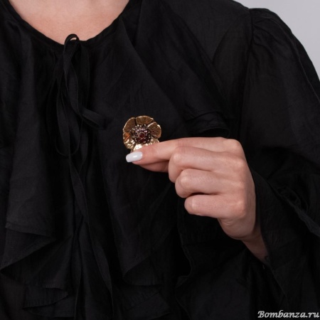 Брошь Alcozer&J, цветок с гранатом, AL2406-S5553C золотистый