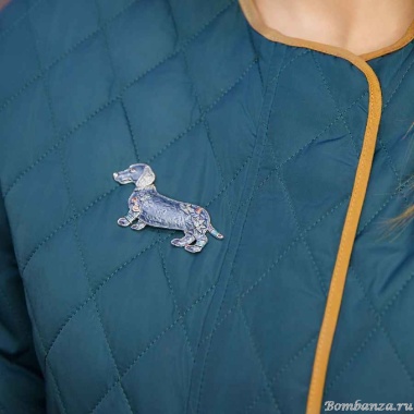 Брошь Shadore, Такса