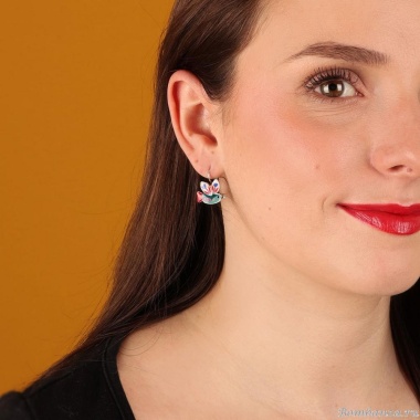 Серьги TARATATA, Dans les nuages, асимметричные, с цветной смолой, TT-H24-03717-10M серебристый Серьги TARATATA, Dans les nuages, асимметричные, с цветной смолой, TT-H24-03717-10M серебристый