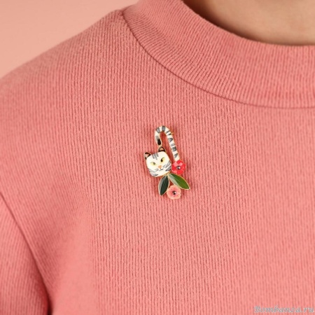 Брошь TARATATA, Billy, с цветной смолой и стразами, TT-T24-07208-201 белый Брошь TARATATA, Billy, с цветной смолой и стразами, TT-T24-07208-201 белый